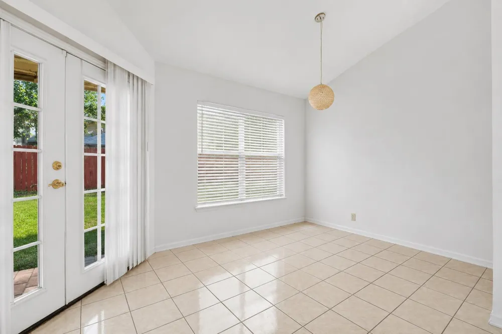 9718 Silver Moon San Antonio, TX 78254