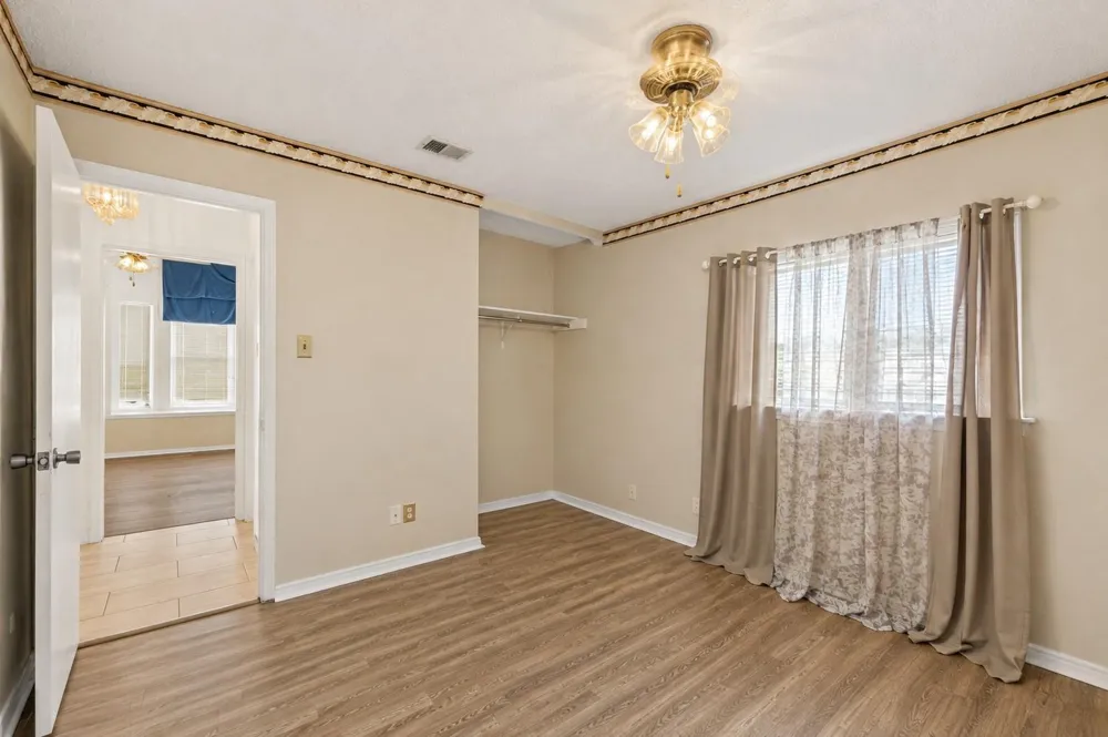 9718 Silver Moon San Antonio, TX 78254