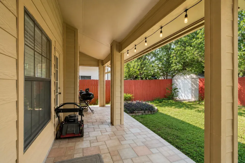 9718 Silver Moon San Antonio, TX 78254
