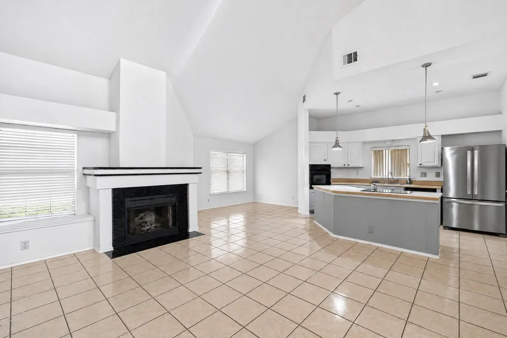 9718 Silver Moon San Antonio, TX 78254