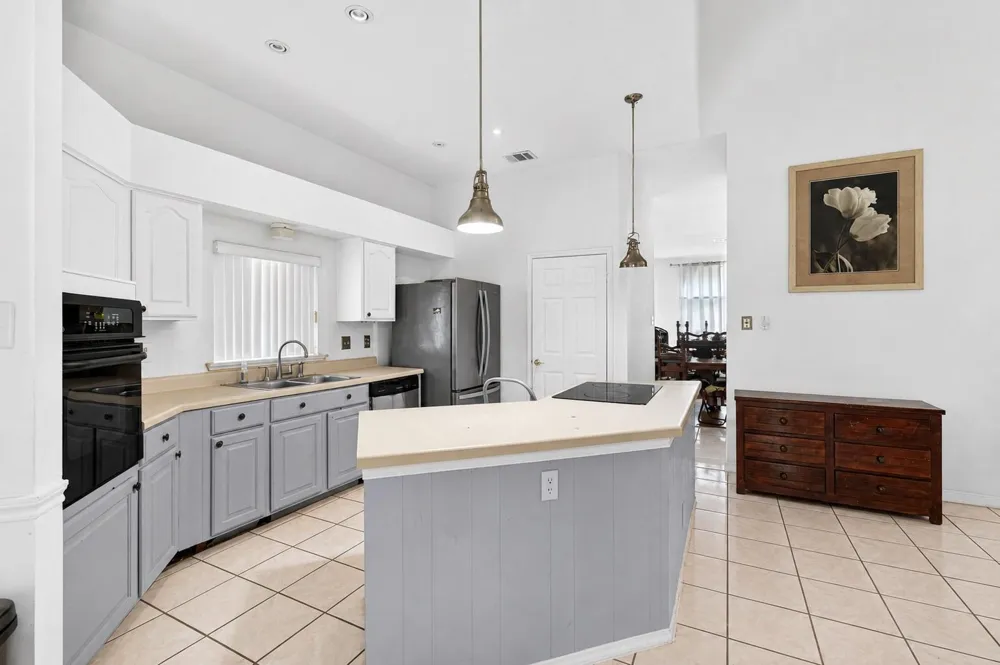 9718 Silver Moon San Antonio, TX 78254