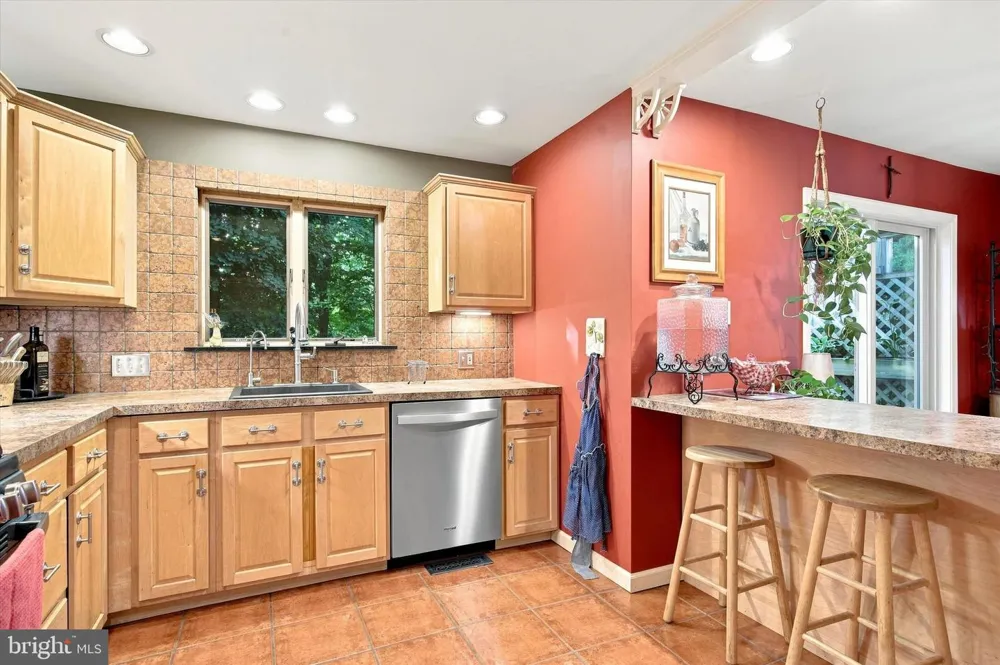 425 BARTLETT AVENUE Ridley Park, PA 19078