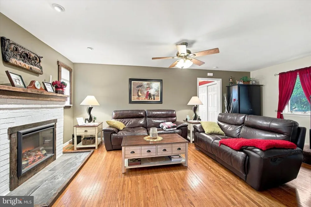 425 BARTLETT AVENUE Ridley Park, PA 19078