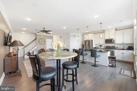42017 GLADE CREEK TERRACE