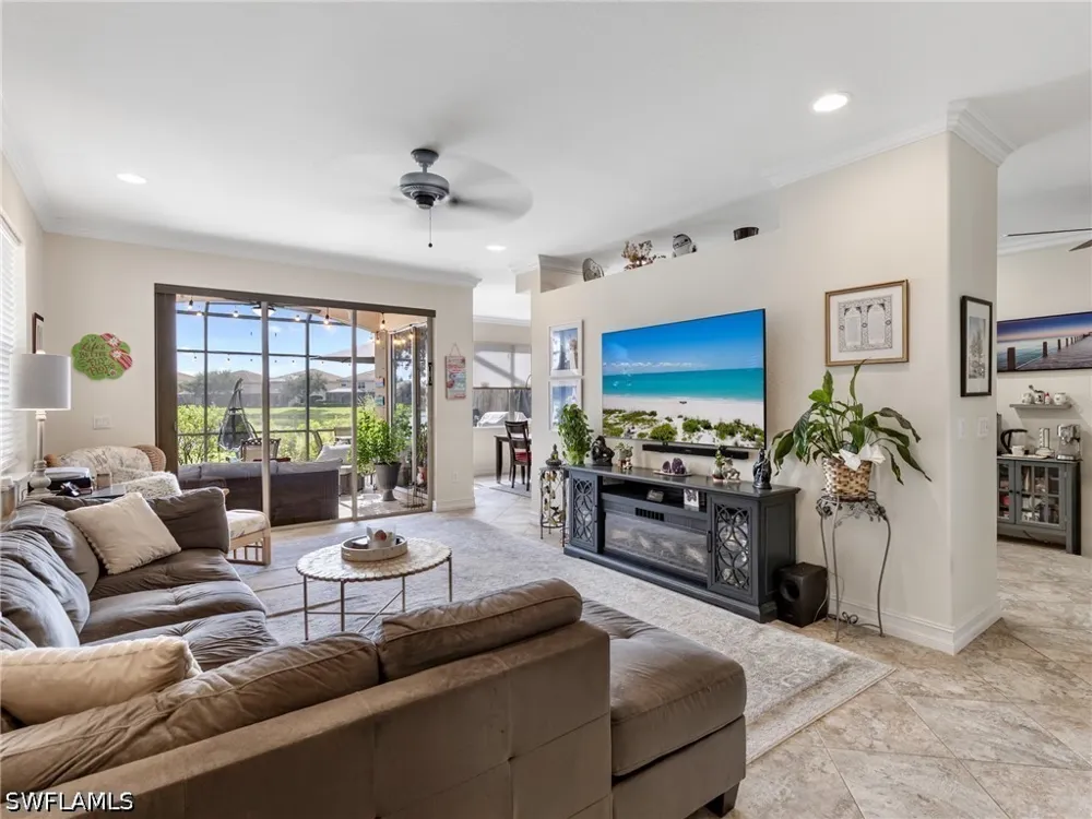 Larino Loop Estero, FL 33928