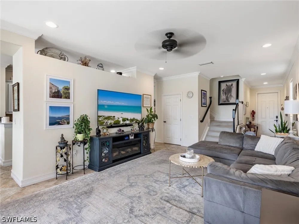 Larino Loop Estero, FL 33928