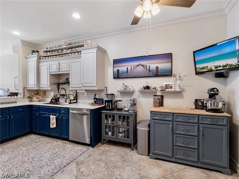 Larino Loop Estero, FL 33928