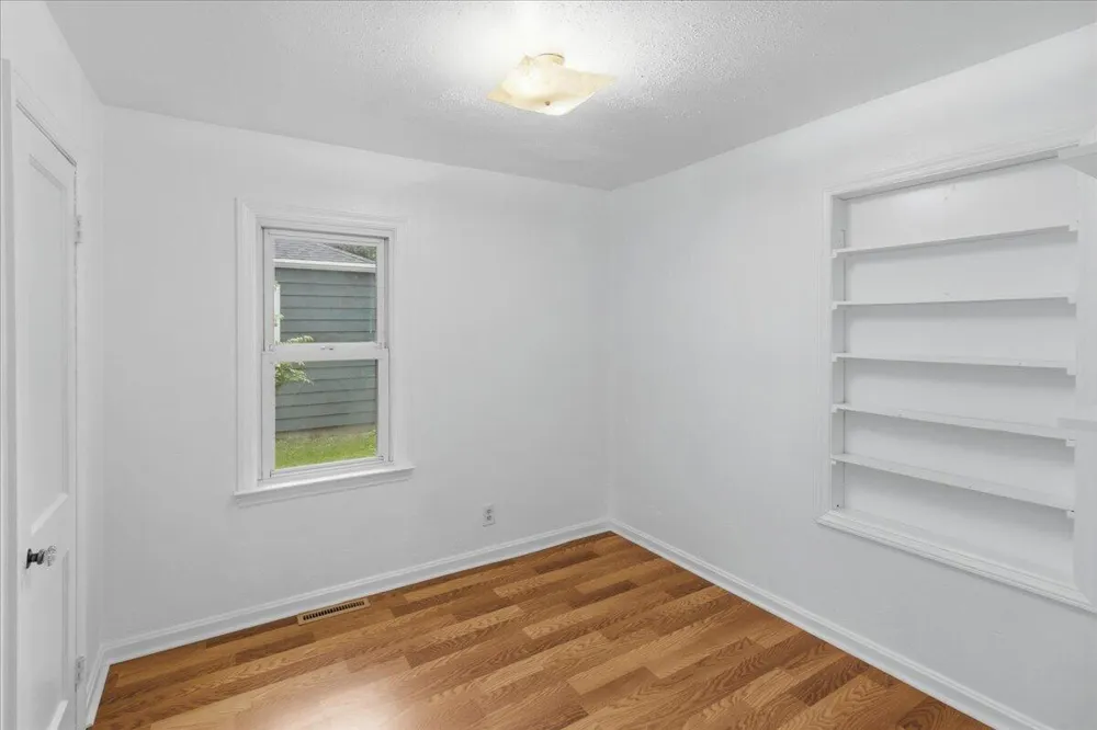 5218 Boylan Avenue Kalamazoo, MI 49004