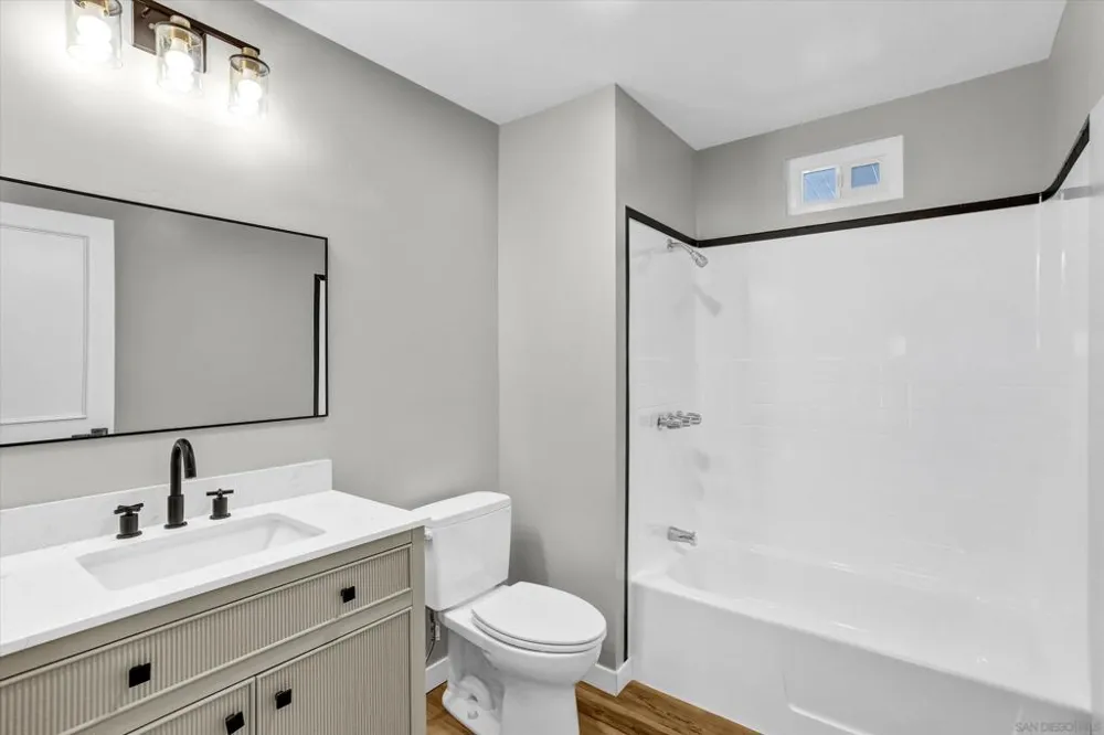 1440 S Orange ave #111 El Cajon, CA 92020