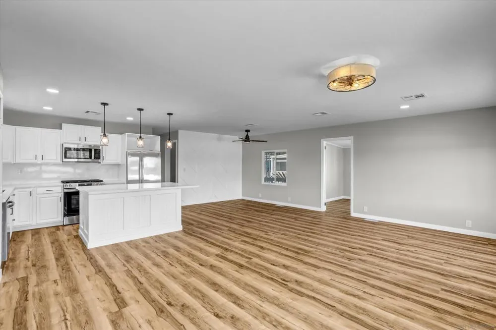 1440 S Orange ave #111 El Cajon, CA 92020