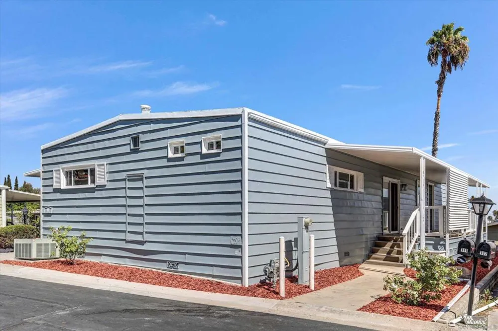 1440 S Orange ave #111 El Cajon, CA 92020