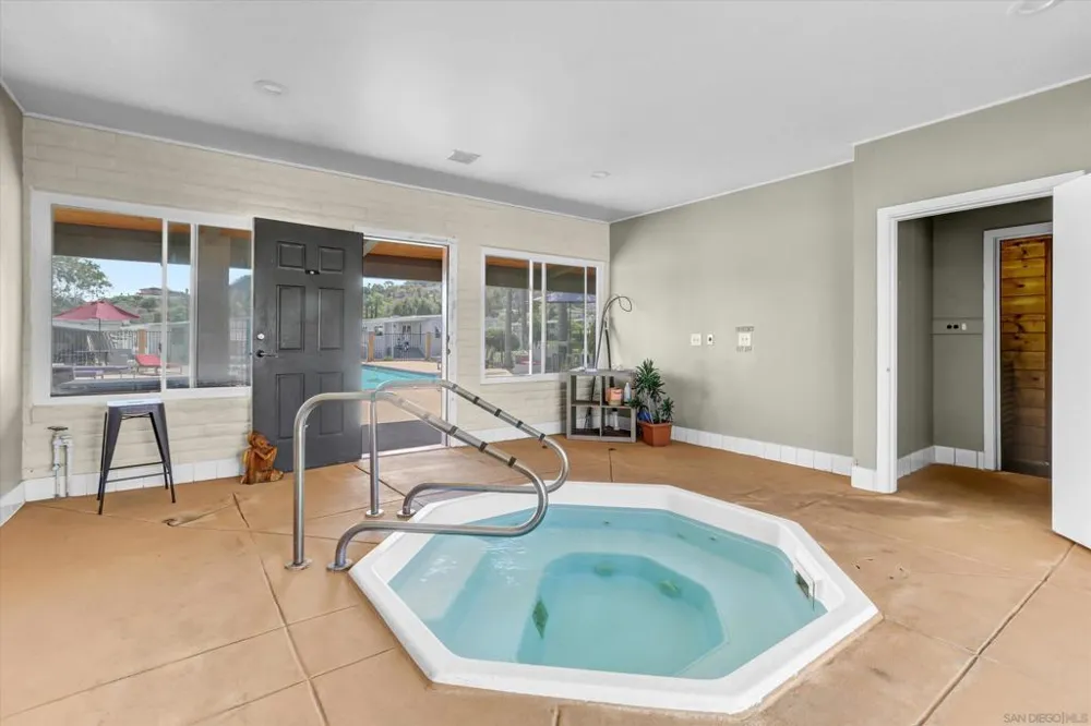1440 S Orange ave #111 El Cajon, CA 92020