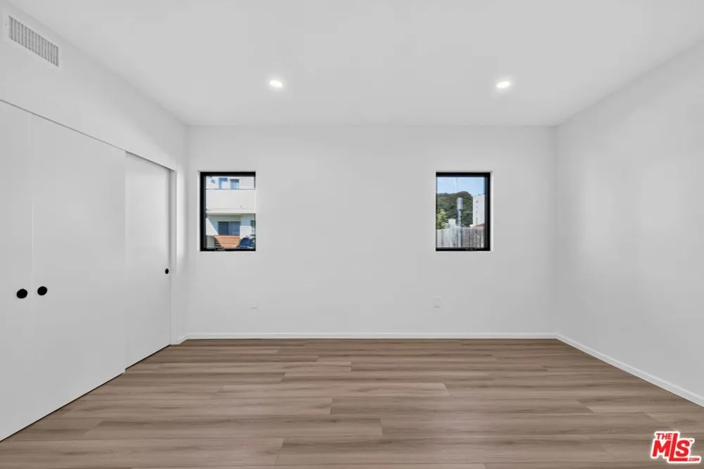 1853 12th Street #H Santa Monica, CA 90404