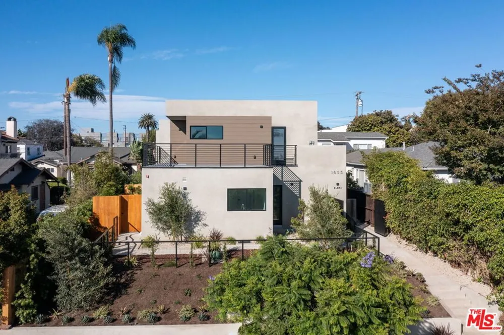 1853 12th Street #H Santa Monica, CA 90404