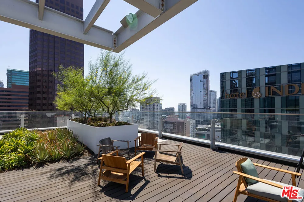 877 Francisco Street #1903 Los Angeles, CA 90017
