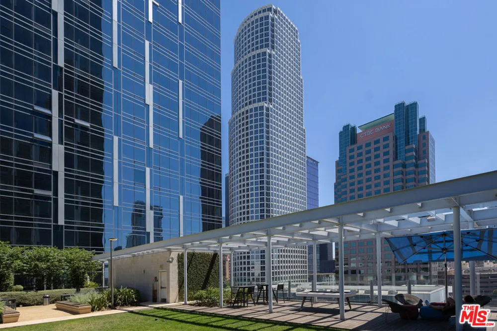 877 Francisco Street #1903 Los Angeles, CA 90017