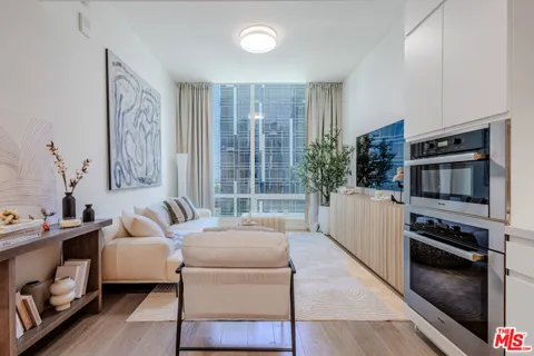 877 Francisco Street #1903