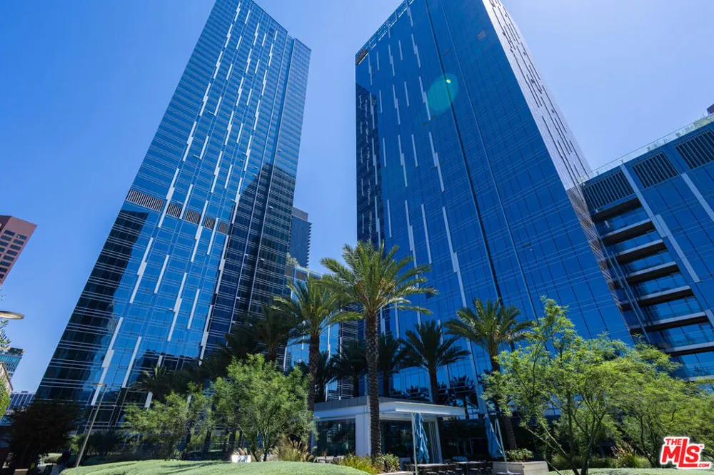 877 Francisco Street #1903 Los Angeles, CA 90017