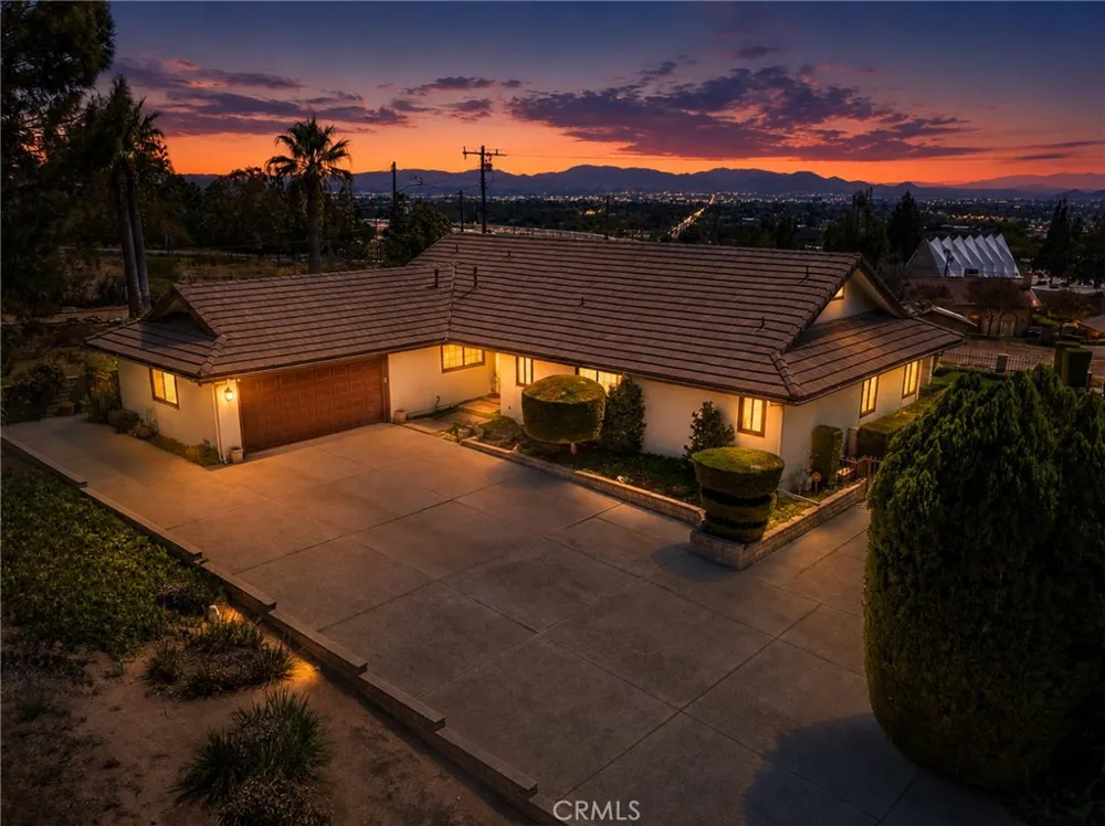 5305 Park Ln San Bernardino, CA 92404