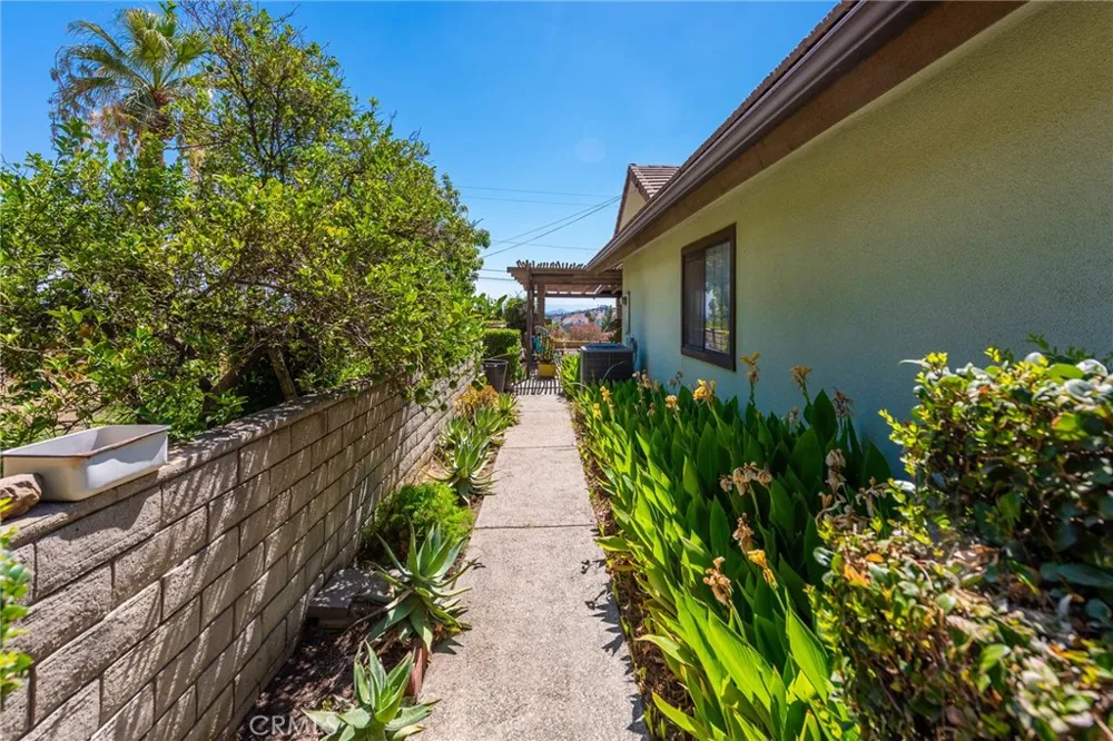 5305 Park Ln San Bernardino, CA 92404