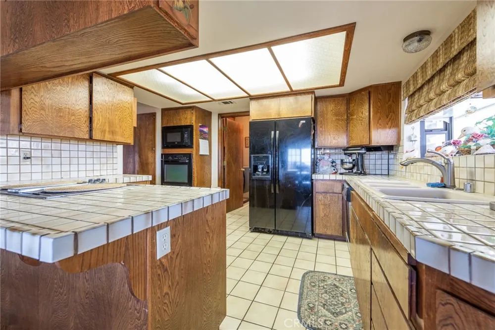5305 Park Ln San Bernardino, CA 92404