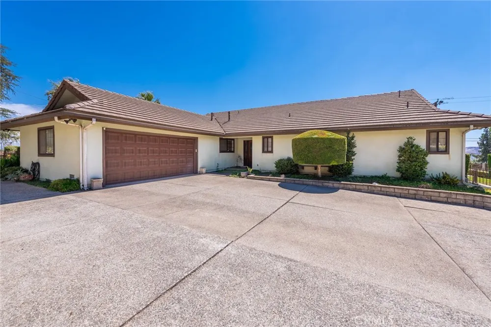 5305 Park Ln San Bernardino, CA 92404