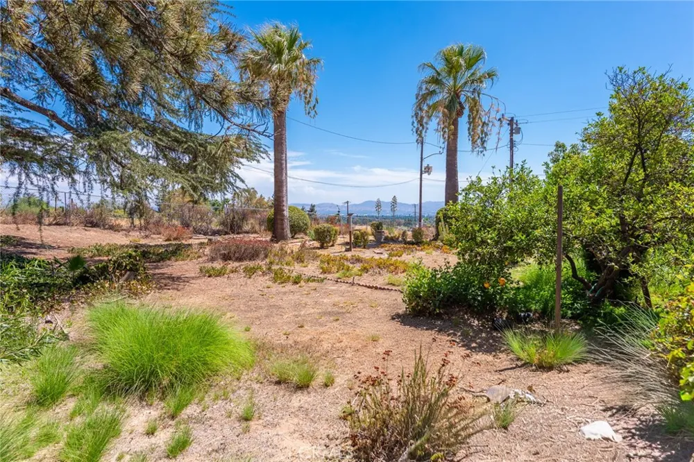 5305 Park Ln San Bernardino, CA 92404