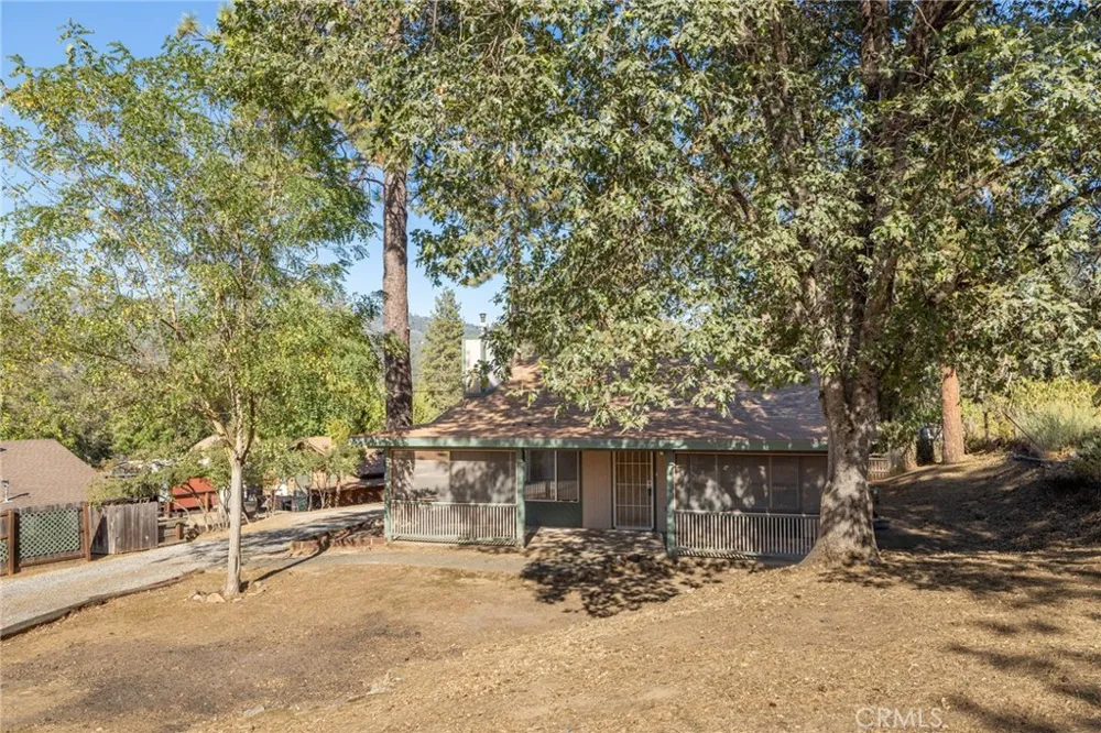 49832 Pierce Oakhurst, CA 93644