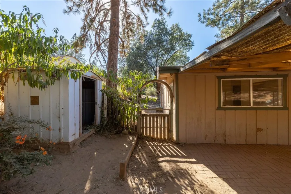 49832 Pierce Oakhurst, CA 93644