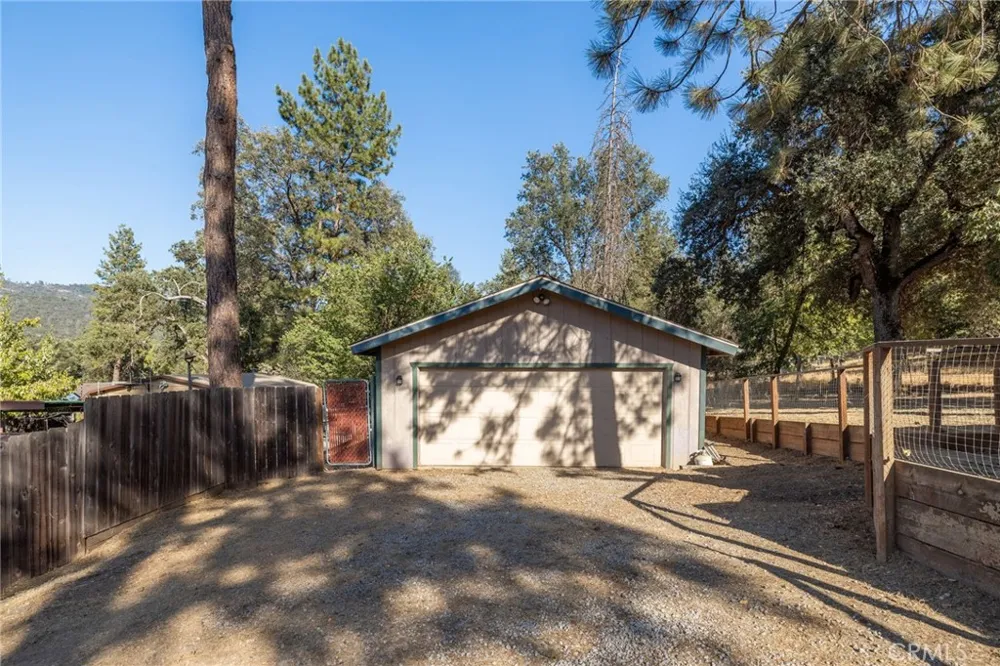 49832 Pierce Oakhurst, CA 93644