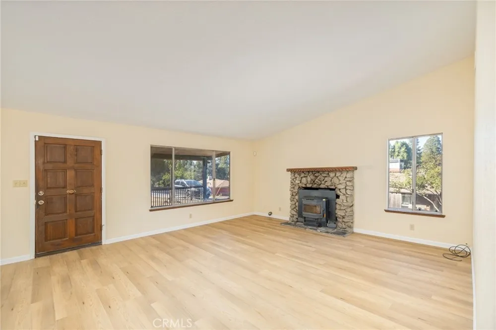 49832 Pierce Oakhurst, CA 93644
