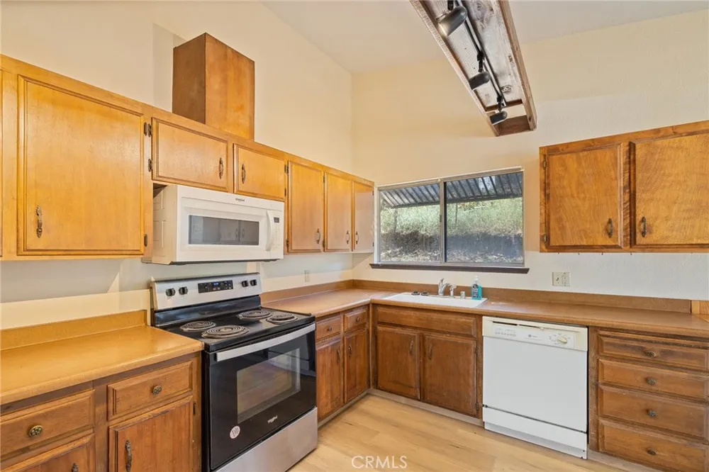 49832 Pierce Oakhurst, CA 93644