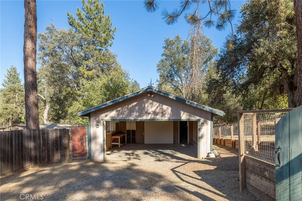 49832 Pierce Oakhurst, CA 93644