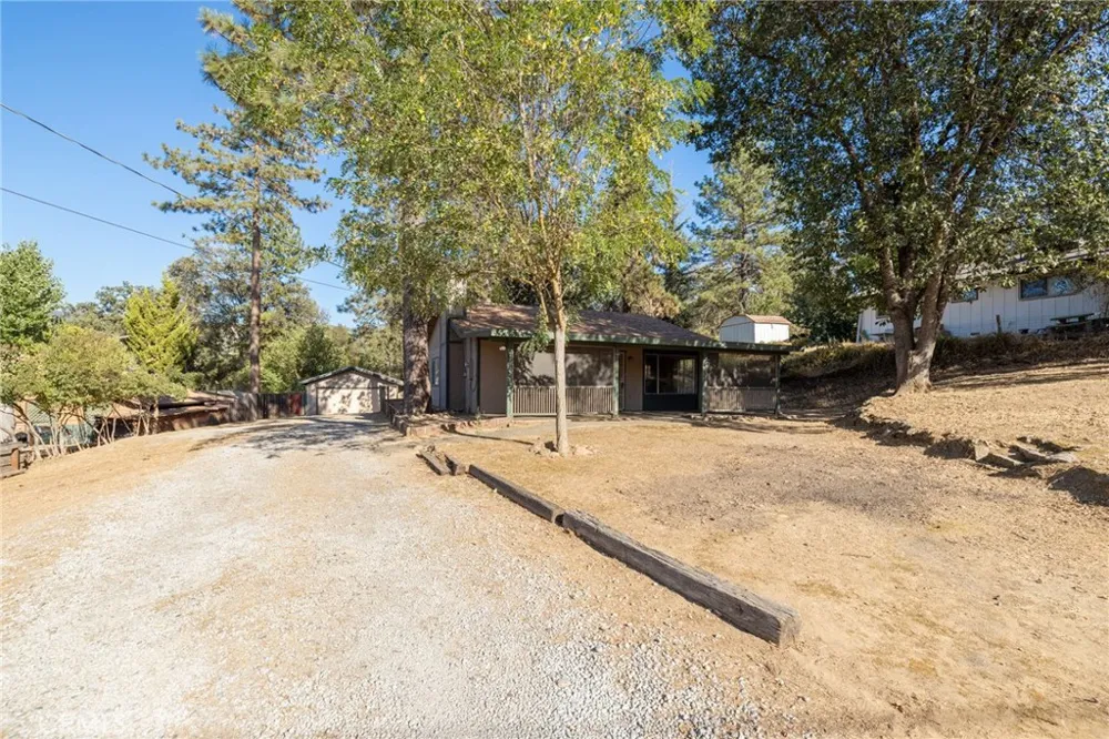 49832 Pierce Oakhurst, CA 93644