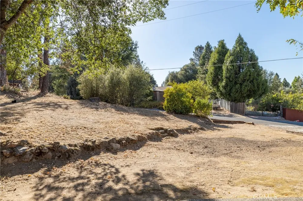 49832 Pierce Oakhurst, CA 93644