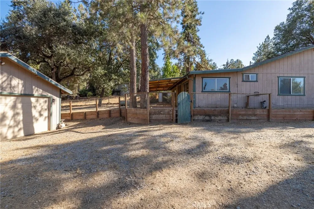 49832 Pierce Oakhurst, CA 93644