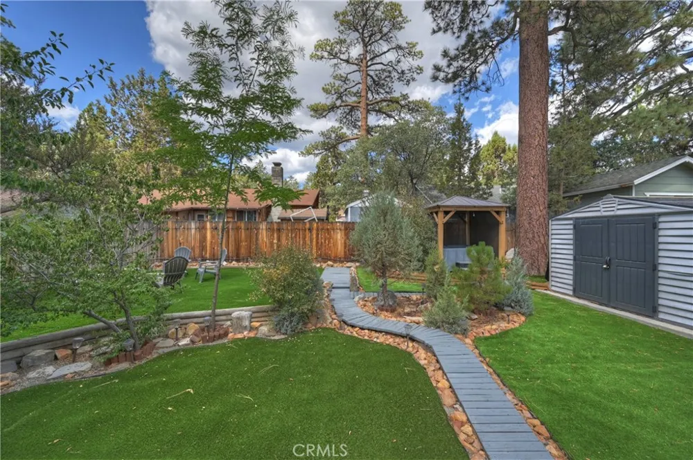 524 Highland Sugarloaf, CA 92386