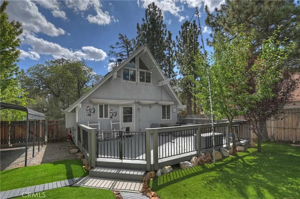 524 Highland Sugarloaf, CA 92386