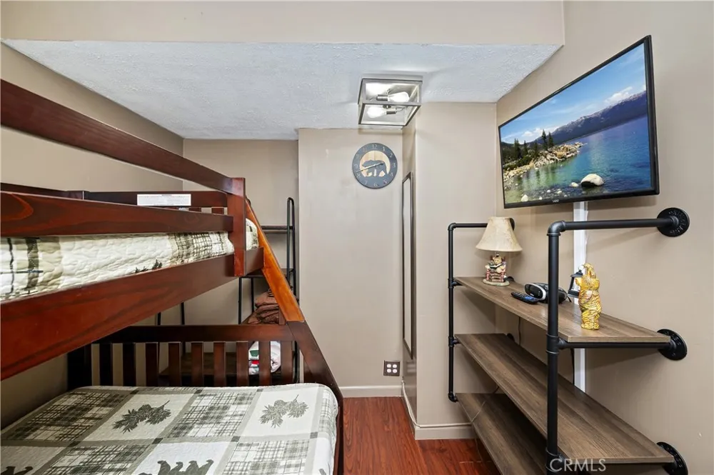 524 Highland Sugarloaf, CA 92386