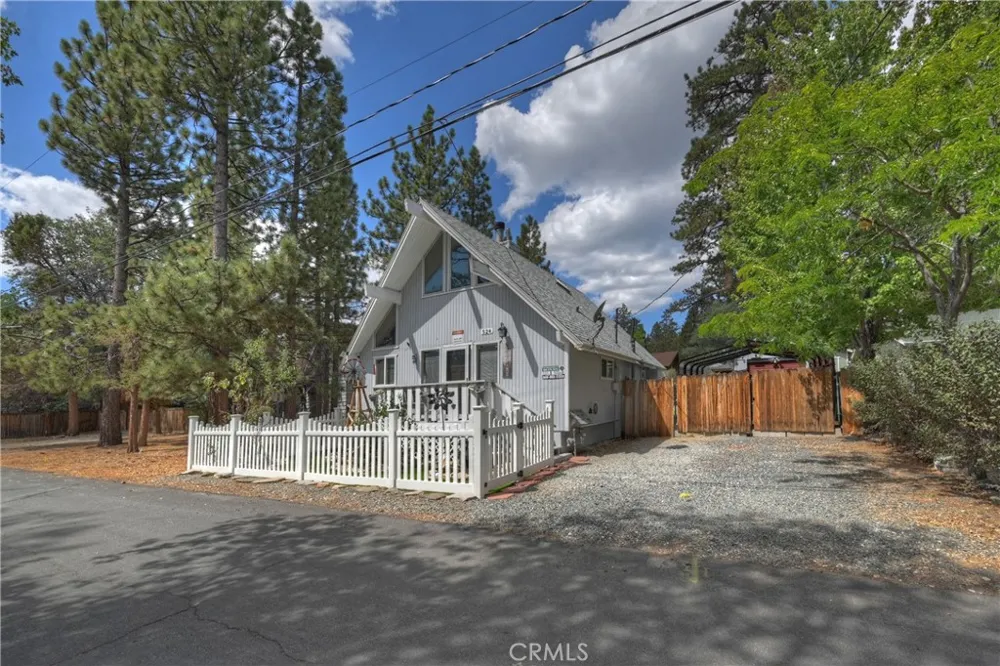 524 Highland Sugarloaf, CA 92386