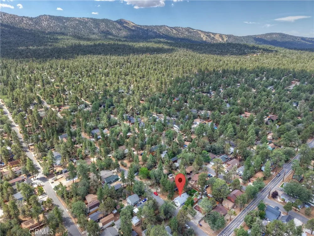 524 Highland Sugarloaf, CA 92386