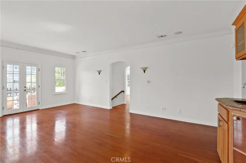 1131 E 2nd Long Beach, CA 90802