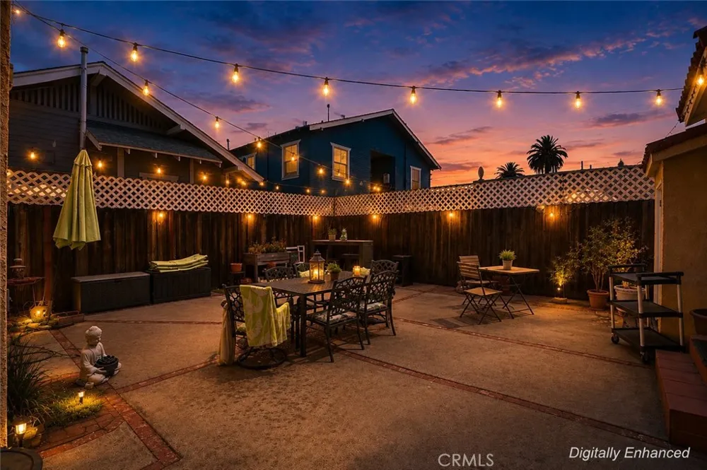 1131 E 2nd Long Beach, CA 90802