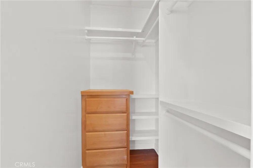 1131 E 2nd Long Beach, CA 90802