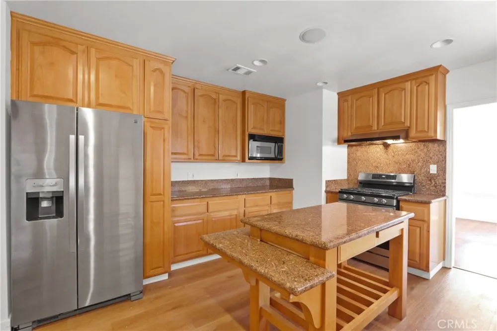1131 E 2nd Long Beach, CA 90802