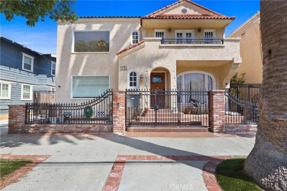 1131 E 2nd Long Beach, CA 90802