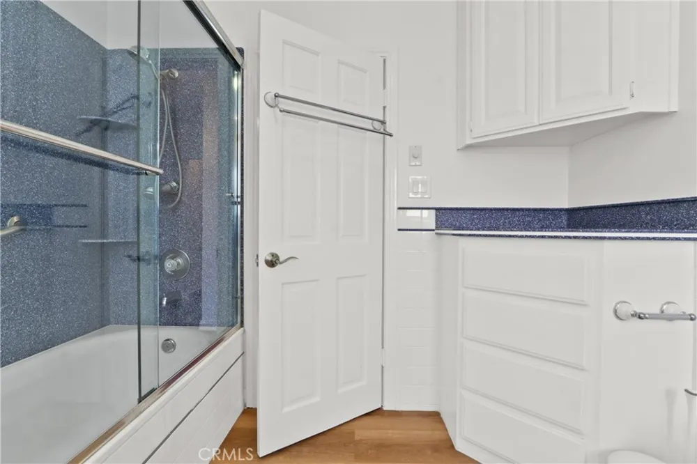 1131 E 2nd Long Beach, CA 90802