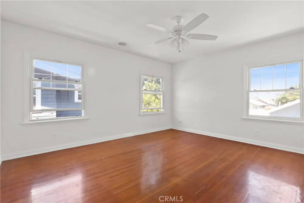 1131 E 2nd Long Beach, CA 90802