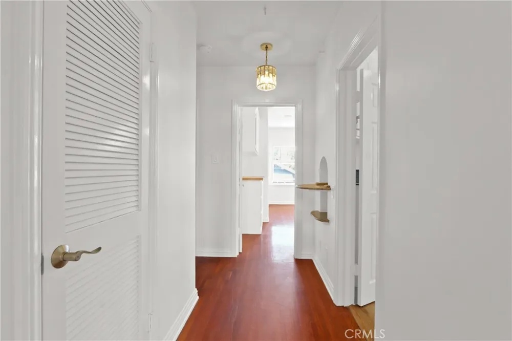 1131 E 2nd Long Beach, CA 90802
