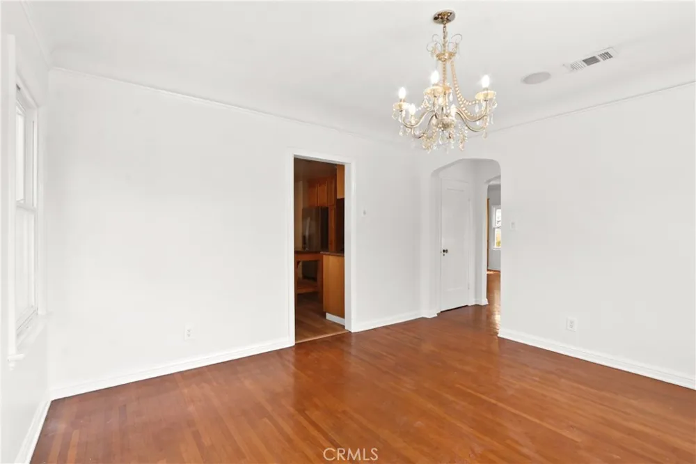 1131 E 2nd Long Beach, CA 90802